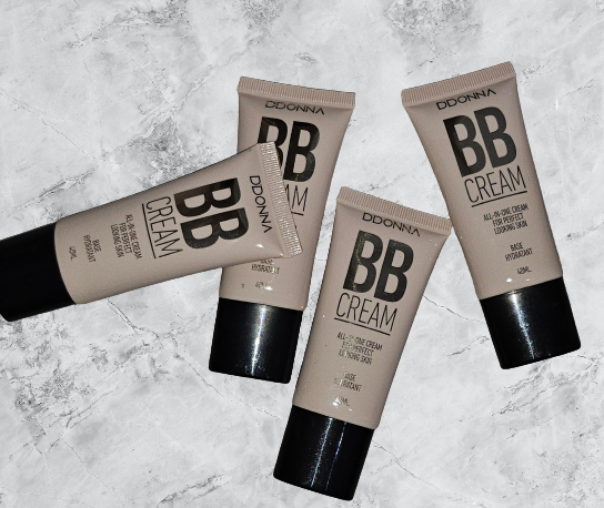 BASE DE MAQUILLAJE HIDRATANTE CON COLOR - BB CREAM DDONNA