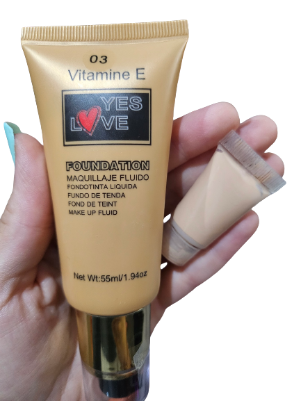 BASE DE MAQUILLAJE FLUIDO CON VITAMINA E - YES LOVE