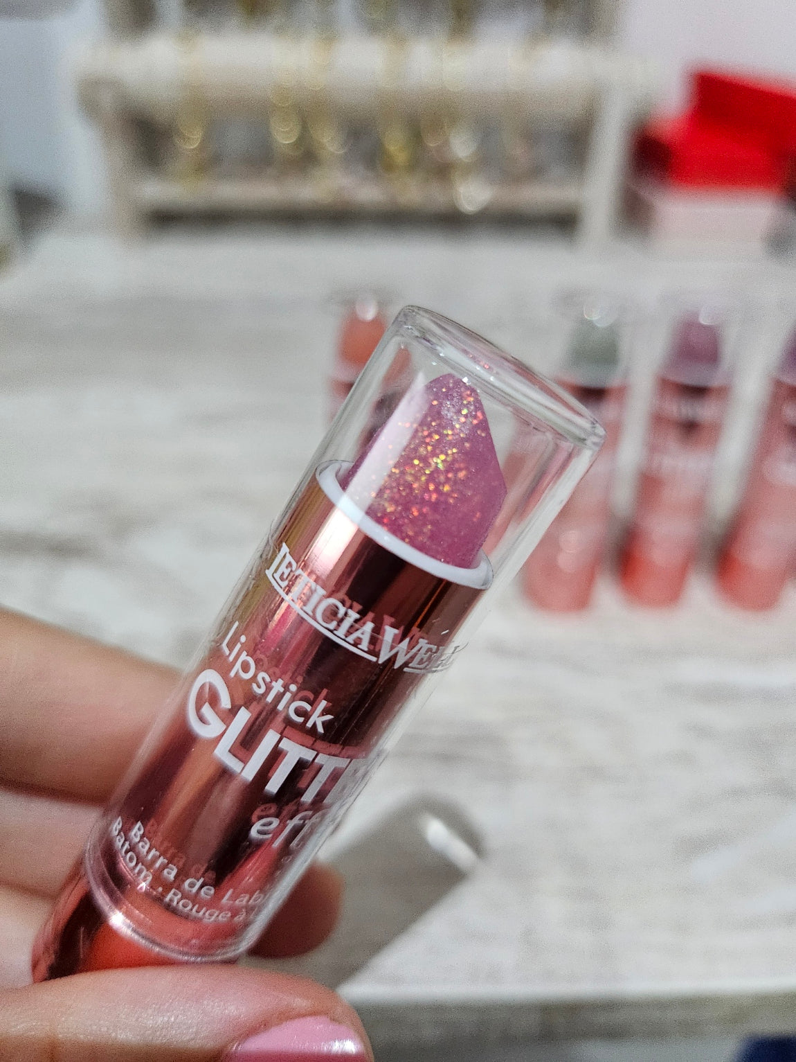 LIPSTICK EFECTO GLITTER - LETICIA WELL