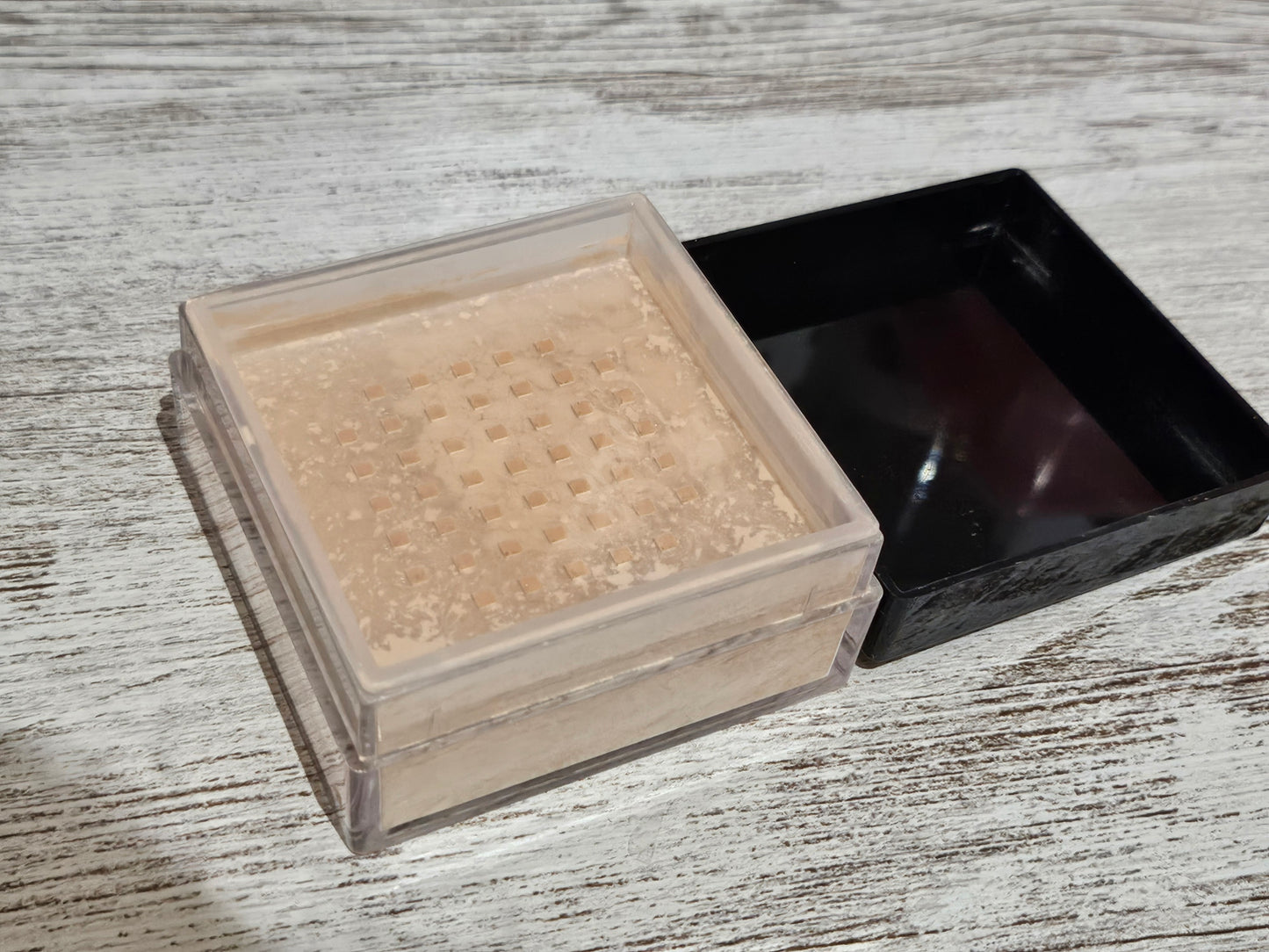 POLVOS SUELTOS MINERAL POWDER FOUNDATION - ddonna