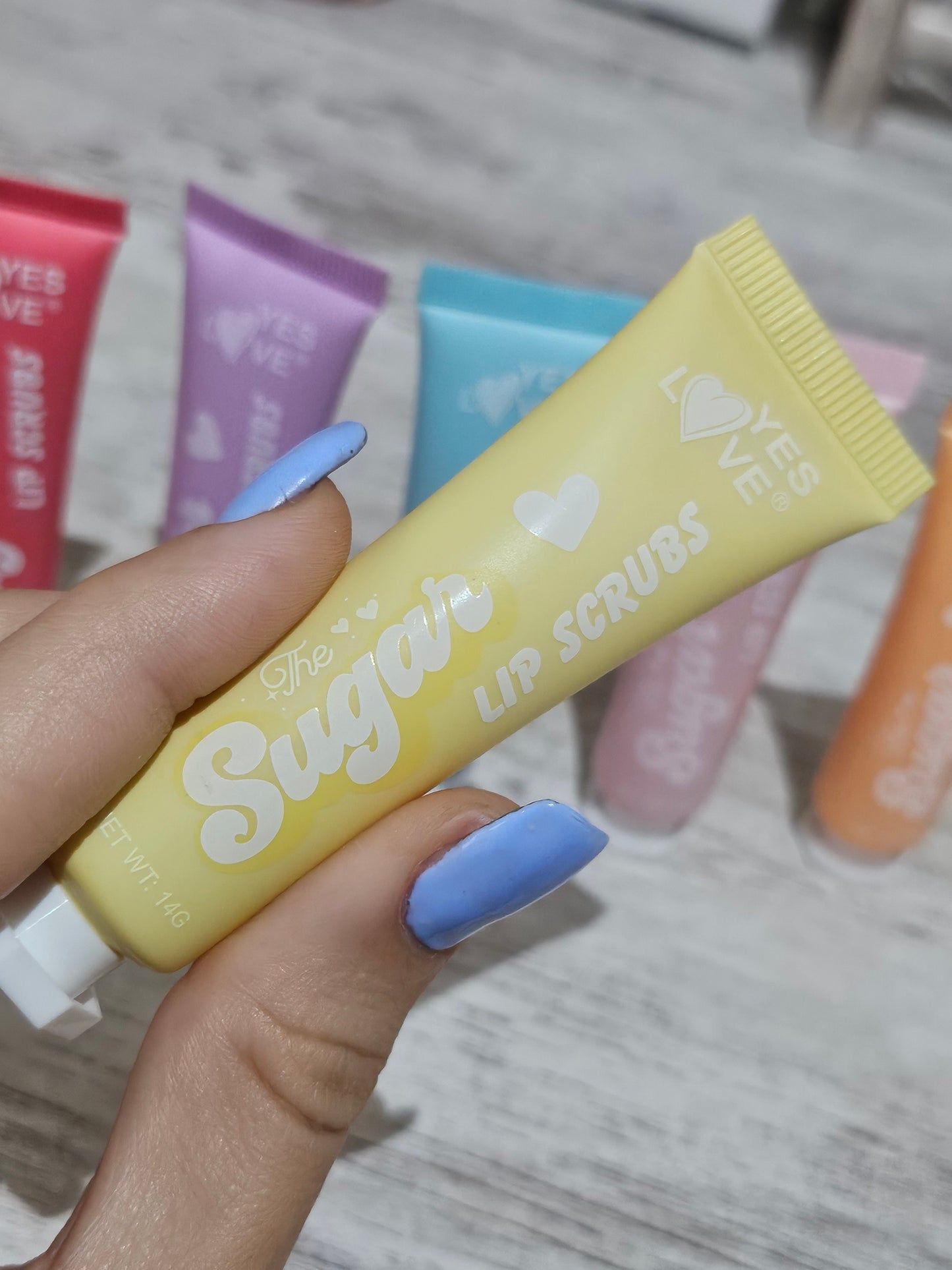 BÁLSAMO EXFOLIANTE PARA LABIOS THE SUGAR - YES LOVE