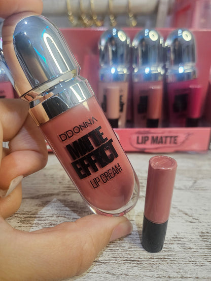 LABIAL LIPCREAM EFECTO MATE Y VOLUMEN CON ALTA COBERTURA - DDONNA