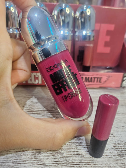 LABIAL LIPCREAM EFECTO MATE Y VOLUMEN CON ALTA COBERTURA - DDONNA