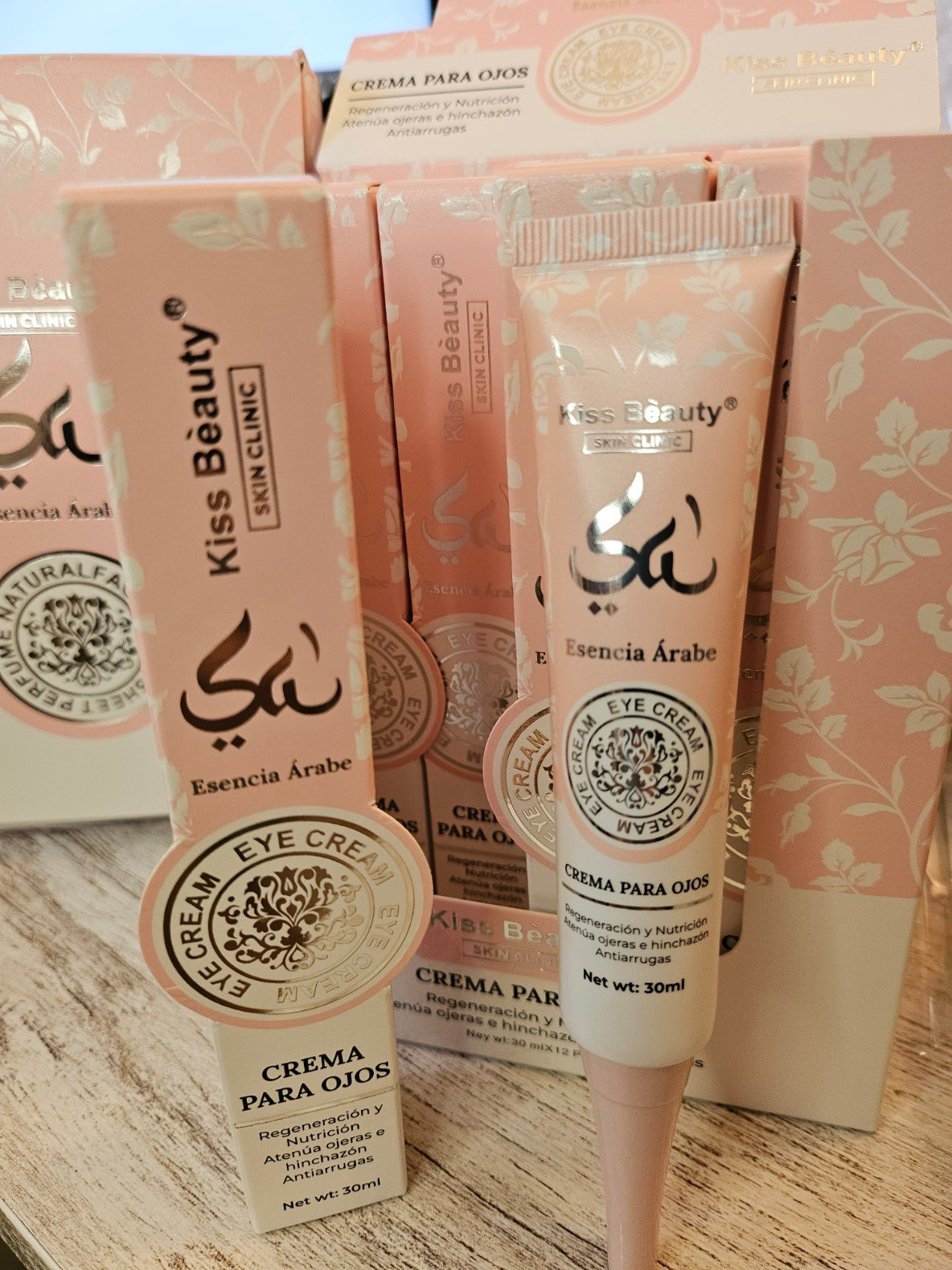 Crema Contorno de Ojos Yara 30ml – Kiss Beauty