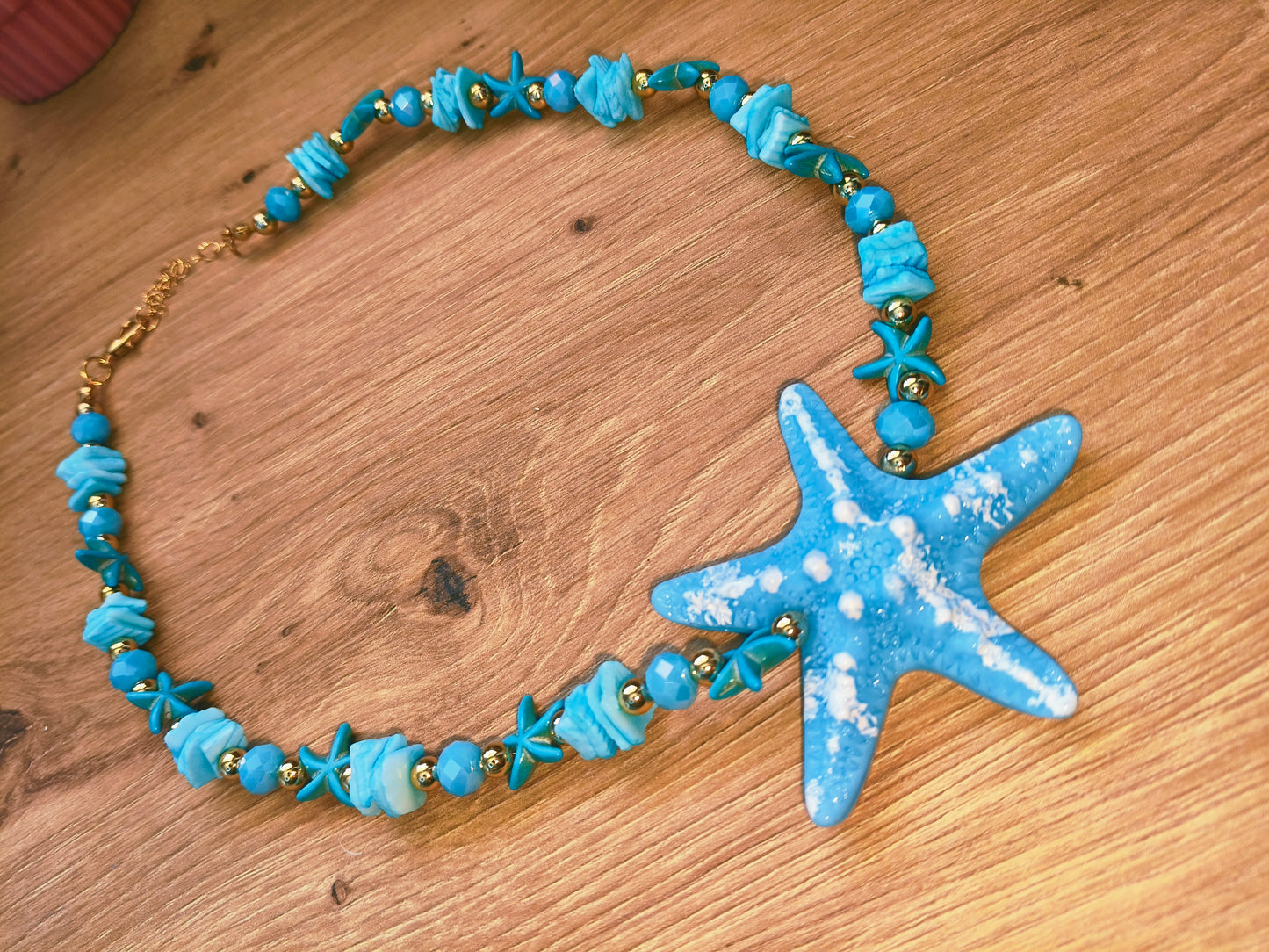 Collar Estrella Marina piedras colores vibrantes
